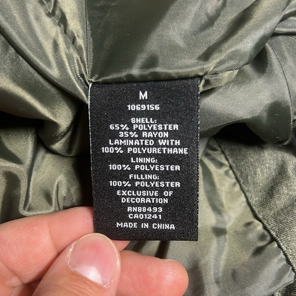 Blanc Noir Quilted Hooded Vest - Picture 7 of 8